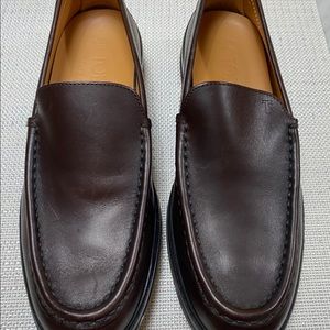 Women Tod’s loafer
